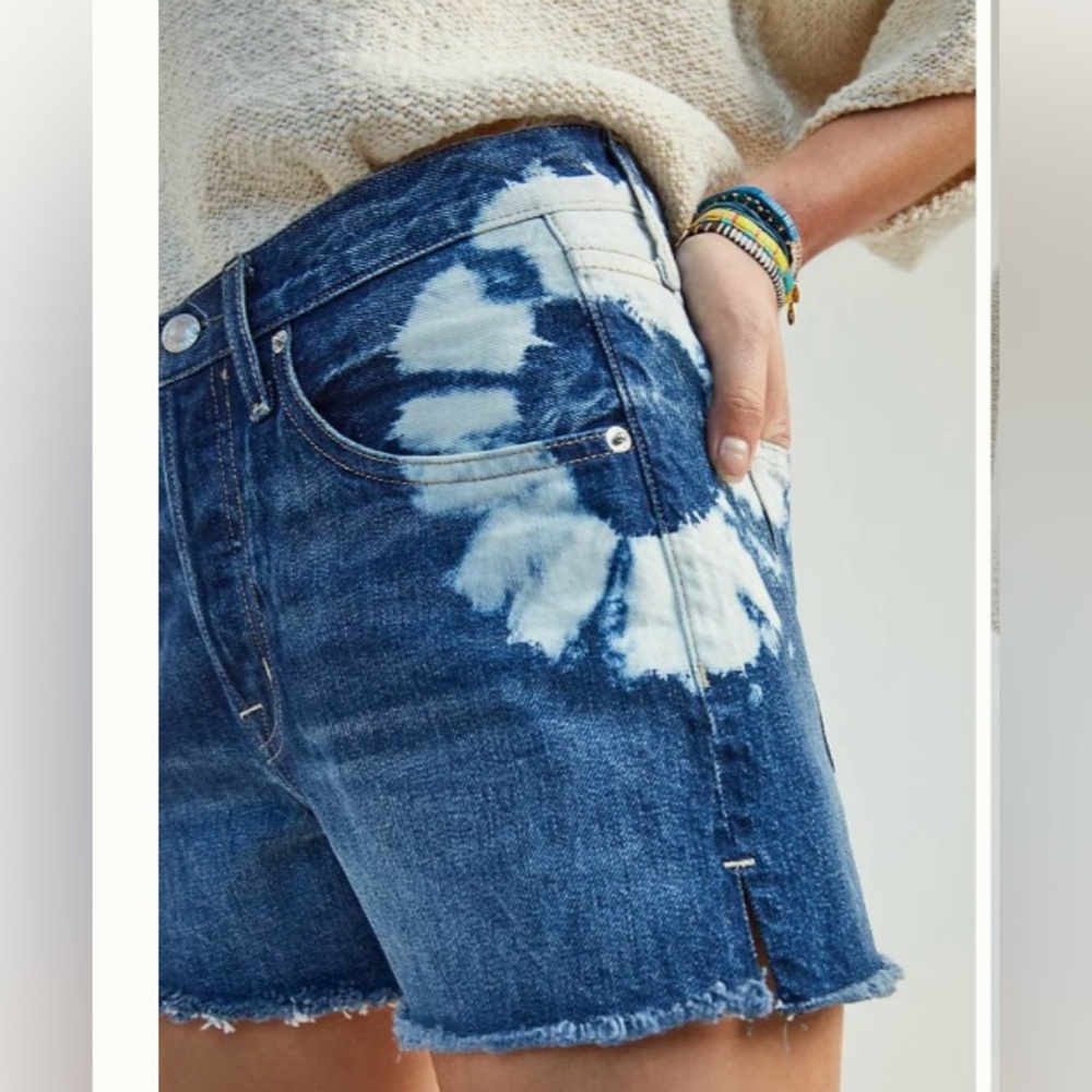 💙NWT EDWIN Jeans Tie Dye Denim Shorts